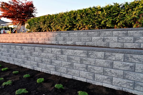 Cost of Concrete Retaining Wall Installation in Tinley Park