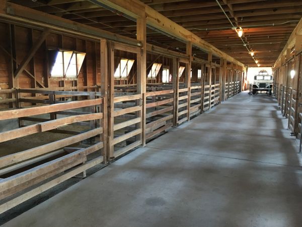 Cost of Barn Floor Pouring in Tinley Park
