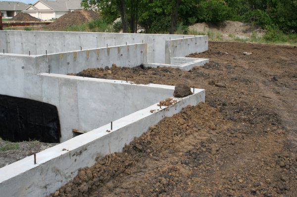 Cost of Foundation Wall Installation in Tinley Park